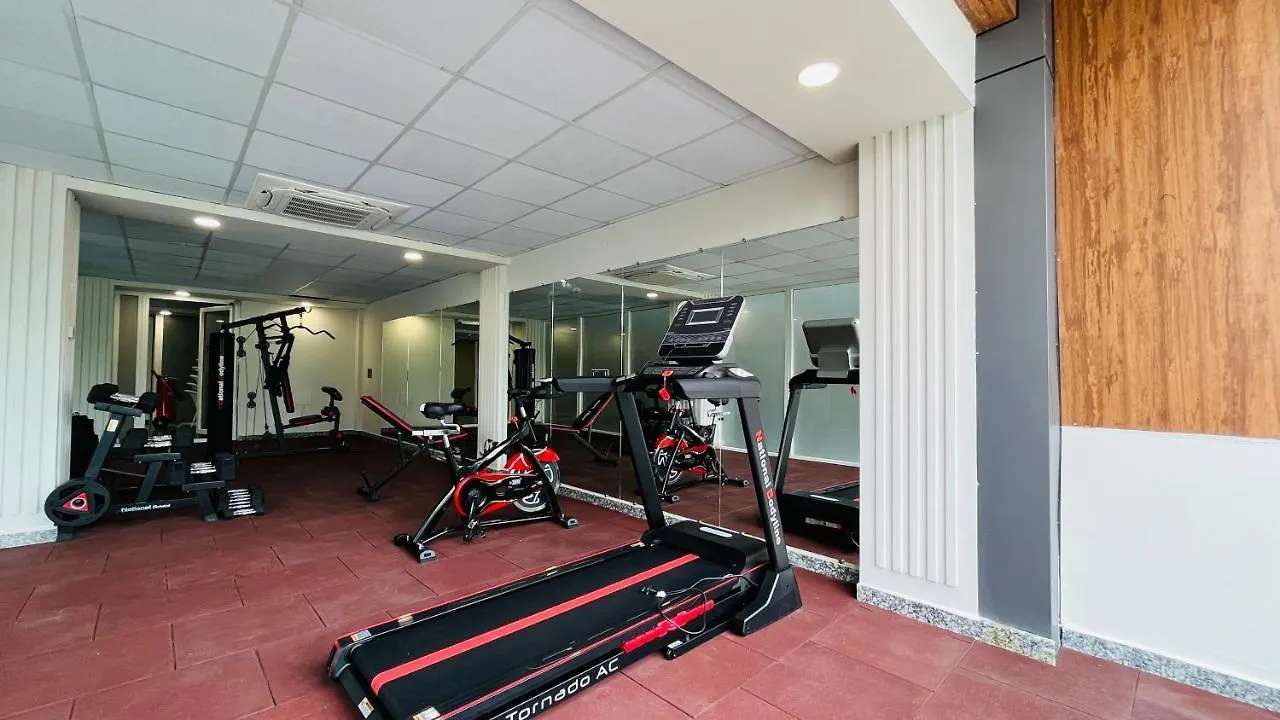 Bluo 1Bhk Suite - Balcony, Lift, Gym, Parking グルガウン